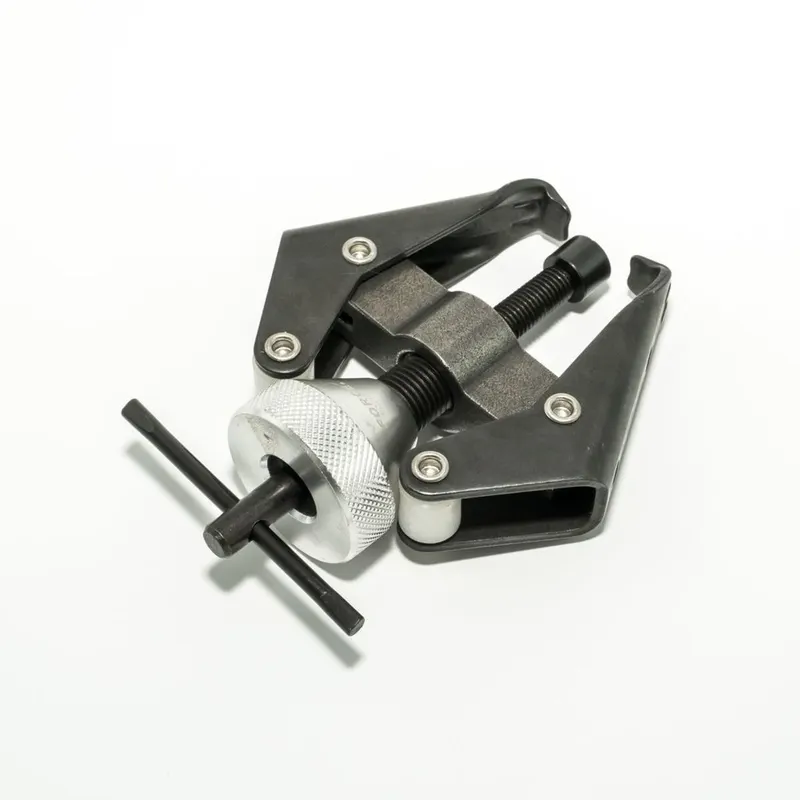 FORCE 9C2001 อุปกรณ์ดึงขั้วแบตตารี่และที่ปัดน้ำฝน